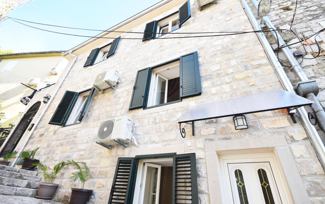Vila Kula 1830 Apartments Herceg Novi Extérieur photo