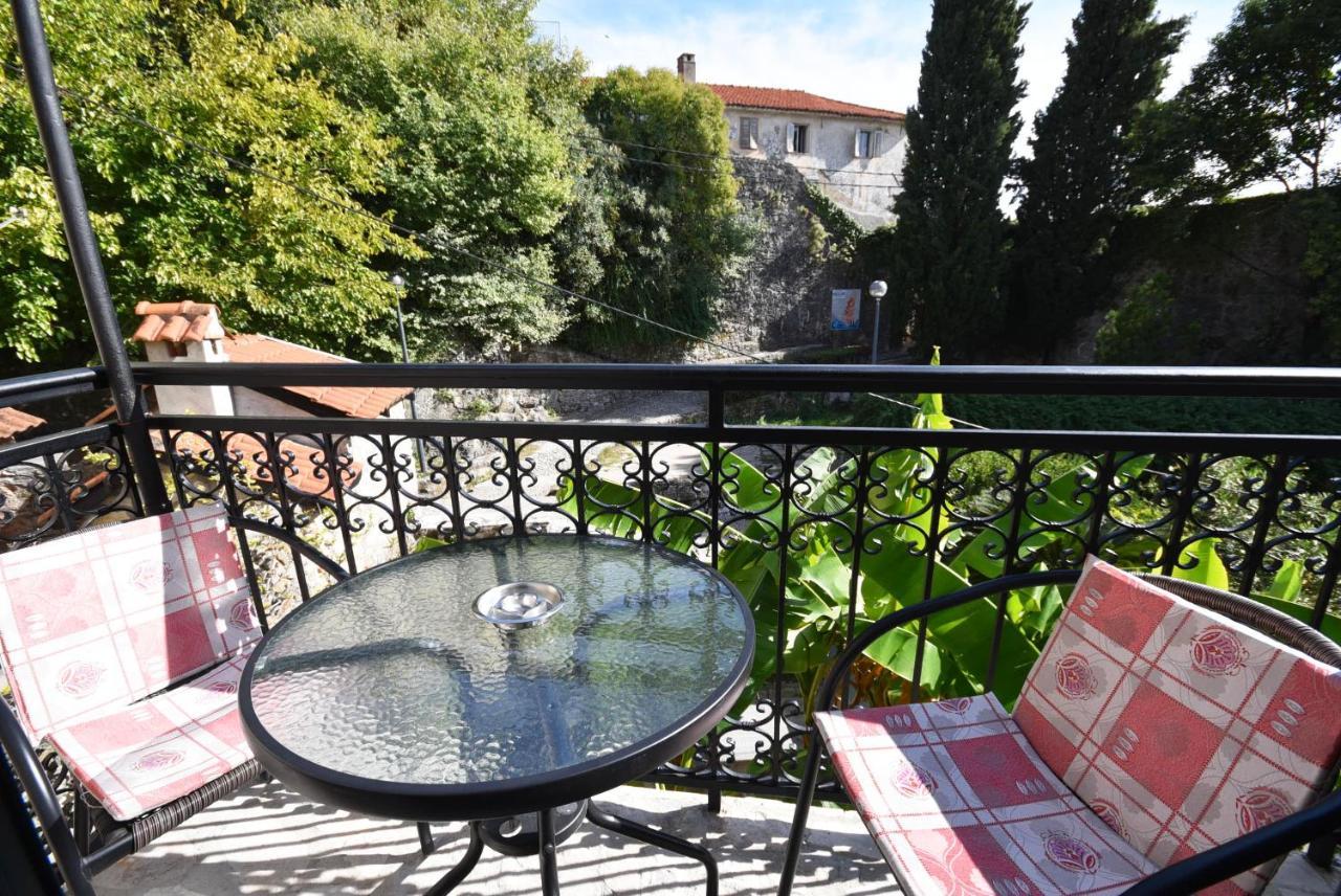 Vila Kula 1830 Apartments Herceg Novi Extérieur photo